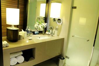 Hotel Millennium Hilton Bangkok
