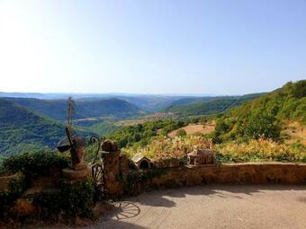 G�te - La Terrasse Fleurie