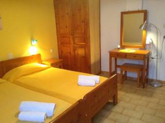 Mandaniki Apartments