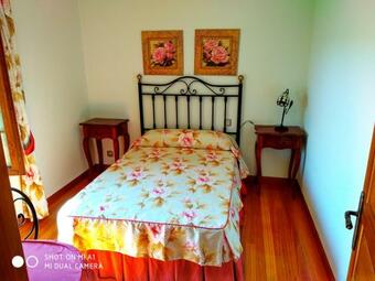 Casa Amplia Con Jard�n Y Aparcamiento G-100147