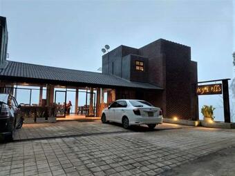 Hotel Icy Falls - Ohiya