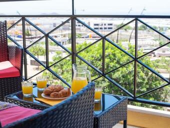 2m Parque La Reina Elegant View Apartment