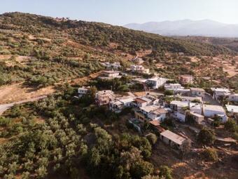 Villa Rustic Stone Home, Milopotamos, Rethymno