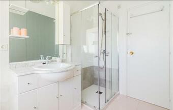 Awesome Home In Barcenillas Del Ribero With Wifi And 5 Bedrooms