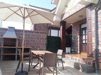 Chalet Cerca De Noja Con Acceso A Spa