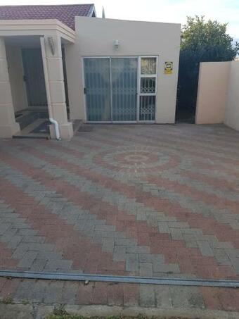 Hostal Sindicau Beacon Bay