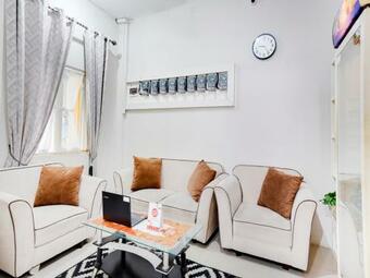 Hotel Oyo 3705 Orchid Family Residence