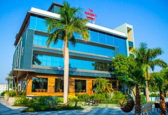 Hotel The Bhagwati Resort