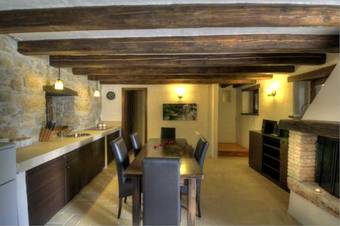 Hostal Traditional Stone House Kotli