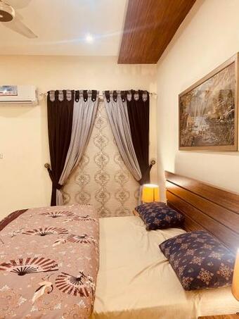 Fully Serviced 2 Br Independent Portion In Wapda City