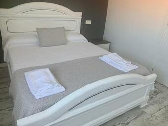 Casa Con Piscina En Villagarc�a De Arousa