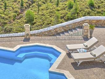 9 Muses Exclusive Apartments