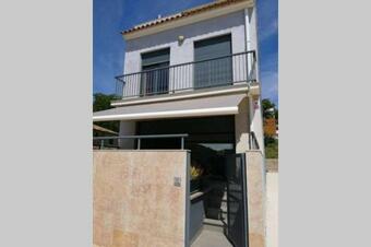 Casa Moderna En Fanzara, Castell�n, Pueblo Miau