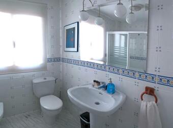 La Casa De Los Pintores, Junto Al Centro De Granada