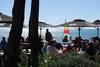 Hotel Whalecove Resort