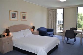 Dingley International Motel