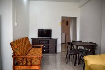 Entire Green Castle Apartment #4 In City Of Roseau