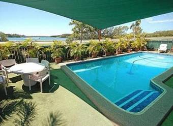 Arabella Motor Inn (formerly South Tweed Motor Inn)