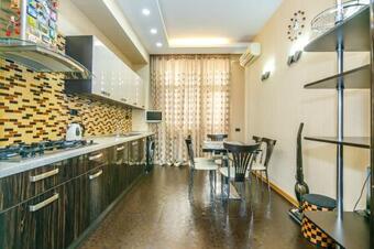 Vip Apartment Near Midway