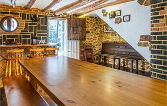 Amazing Home In Montalb�n With Wifi And 2 Bedrooms