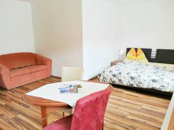 Hostal G�stehaus Hofbauer - Zur Wei�en Rose