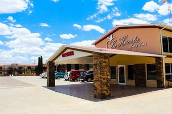 Hotel La Huerta Inn & Suites
