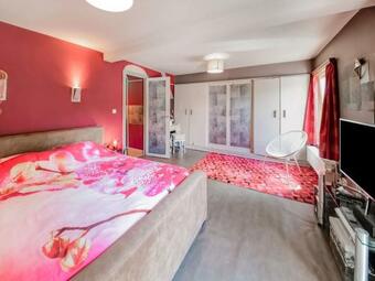 Beautiful Villa In The Ciney Countryside With A Garden