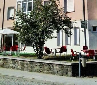 Pensi�n-albergue Puente Ribeira