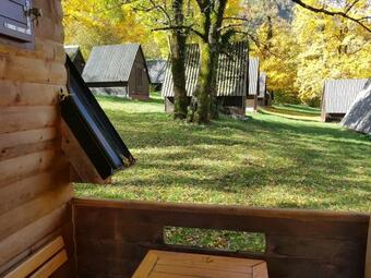 Vikendica Bora?ko Jezero