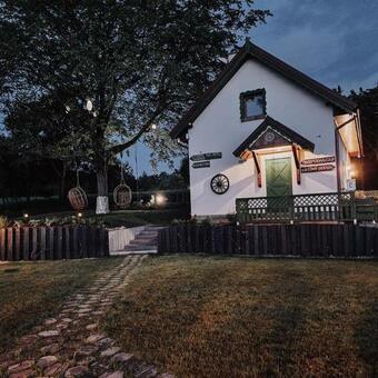 Zielony Domek W Nartach - Mazury