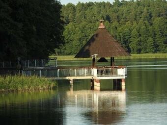 Apartament Per?a A11 Nad Pi?knym Jeziorem Pluszne