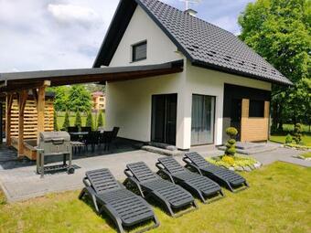 Apartamento Radawa Domek Z Basenem W Centrum