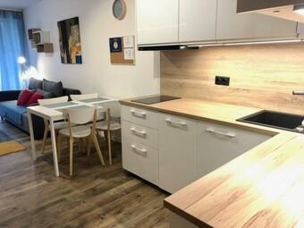 Apartamento Bratk�w 10f