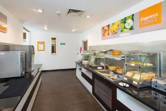 Hotel Holiday Inn Express Cambridge Duxford M11 Jct 10