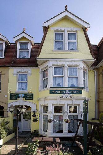 Hostal Avalon Hotel 4* Guesthouse Accommodation