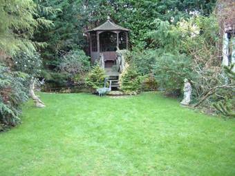 Hostal West Lodge Hotel