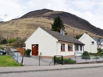 Laroch Cottage
