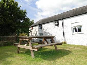 Bed & Breakfast East Trewent Farm