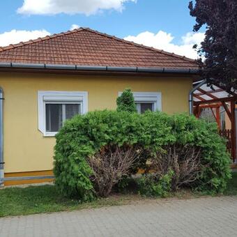Hostal Juli Vend�gh�z