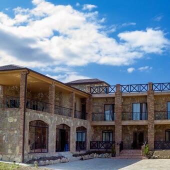 Hotel Beqas Wine Cellar