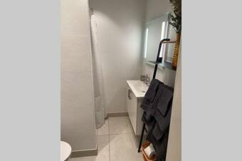 Apartamento Ny Istandsat K�lder Lejlighed