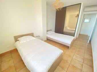 Villa Maison Ajaccio, 4 Pi�ces, 6 Personnes - Fr-1-61-490