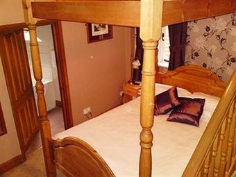 Posada The Abbey Hotel