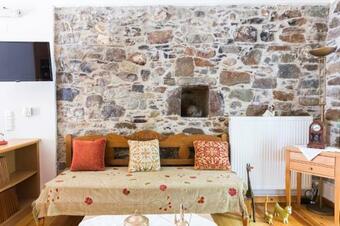 Traditional Stone Maisonette In Anogeia