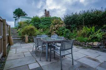 Angle Adventures - 4 Bedroom Cottage - Angle