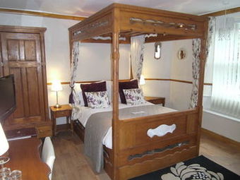 Hostal Virginia Cottage Guest House