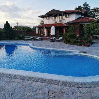 Villa Skupljen Resort: Enjoy The Freedom!