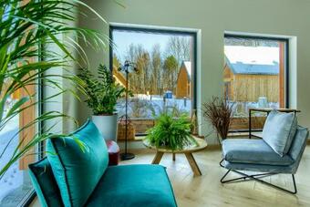 Dom Ca?oroczny Zapach Drewna Cisza Spok�j