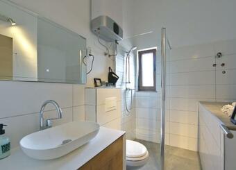 Villa Holiday House With Pool