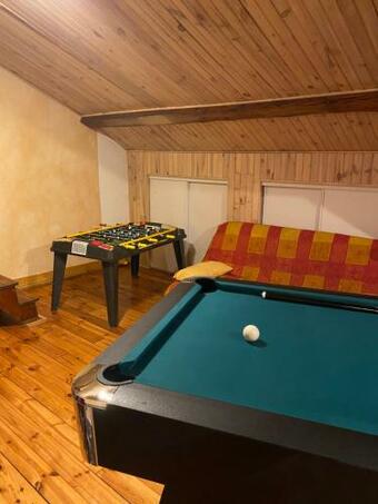 Hostal Chambres Priv�es Dans Maison Avec Grand Parc Et Piscine Proche Via Rhona